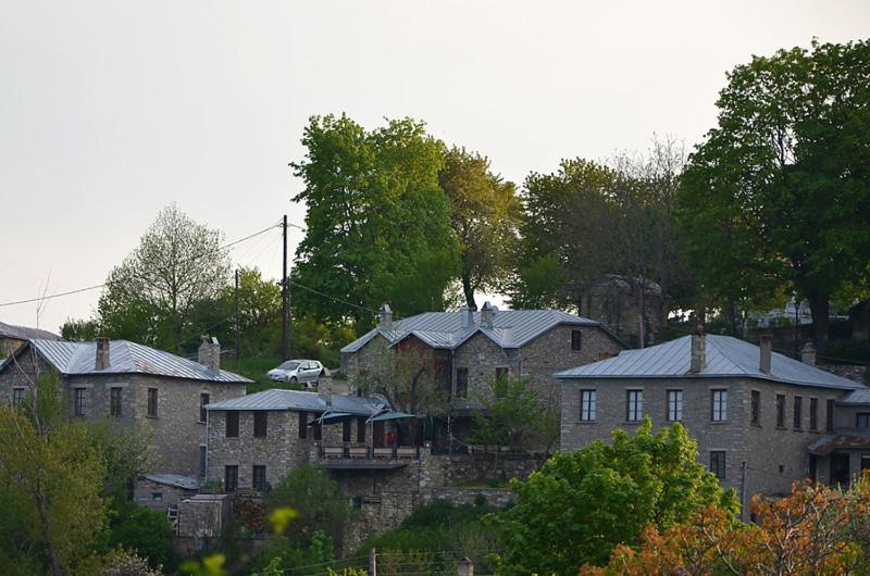 Nymfes Hotel Nimfaíon Екстериор снимка