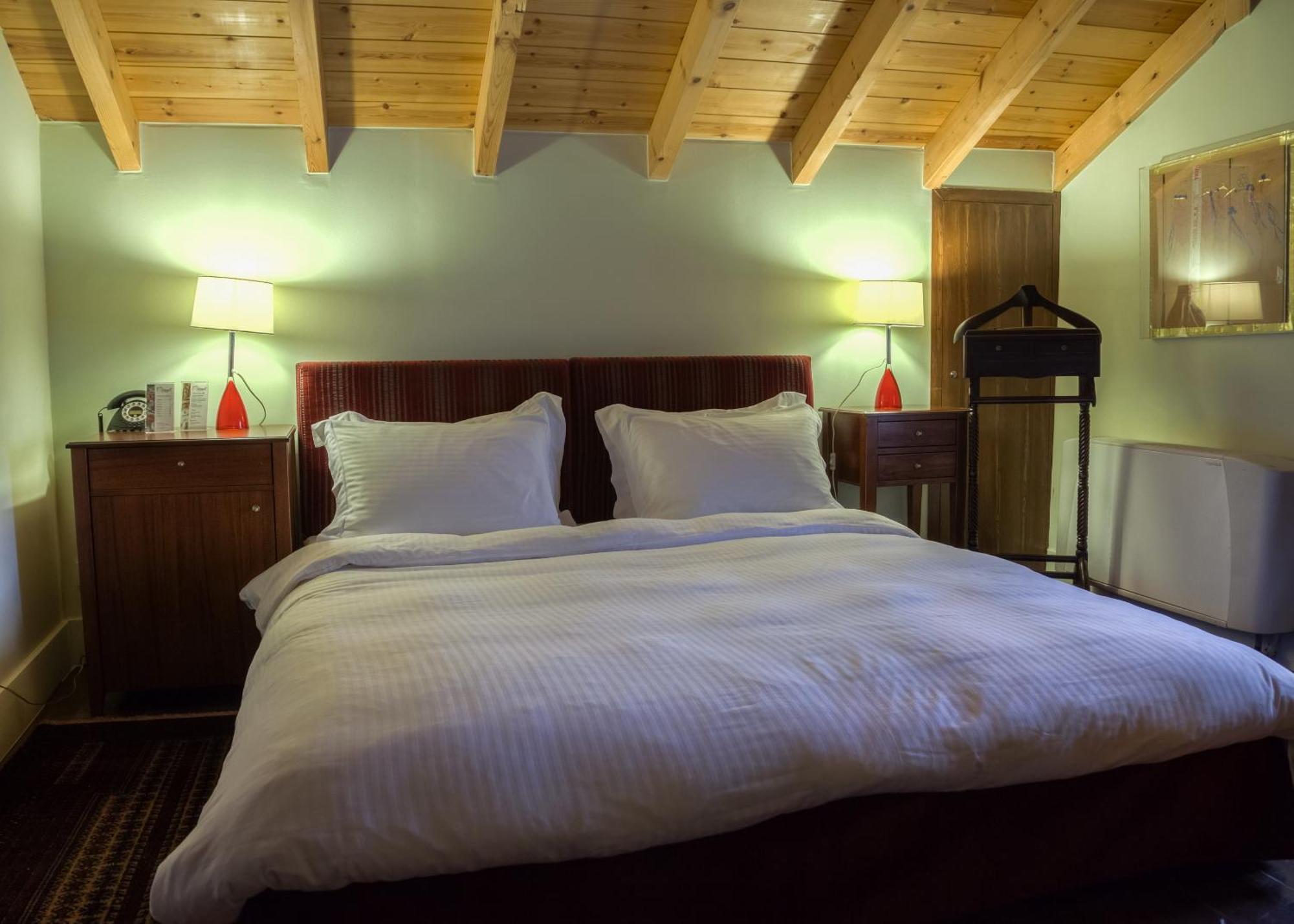 Nymfes Hotel Nimfaíon Стая снимка
